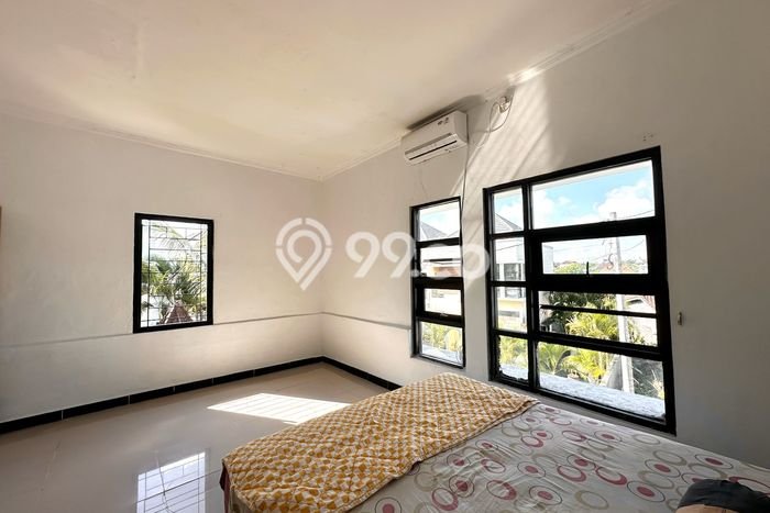 INVESTASI TEPAT! Rumah di , Luas 265m2m² Bangunan 170m2m² INVESTASI TEPAT! Rumah di , Luas 265m2m² Bangunan 170m2m²