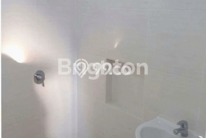 Rumah Luas Asri 2 KT Siap Pakai di kebraon Surabaya Rumah Luas Asri 2 KT Siap Pakai di kebraon Surabaya