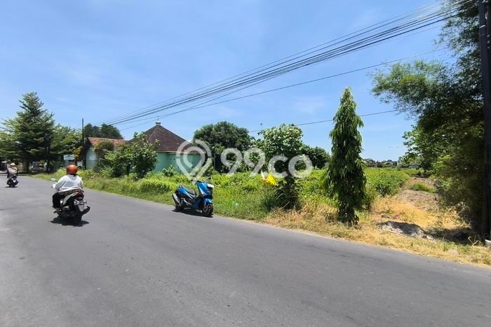 Tanah Kosong Dijual di Karanganyar dengan Area 2080m2 Tanah Kosong Dijual di Karanganyar dengan Area 2080m2