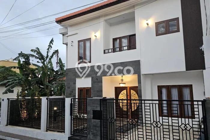 For Sale! Luxury House LT 172m2 Desain Modern di Balangan For Sale! Luxury House LT 172m2 Desain Modern di Balangan