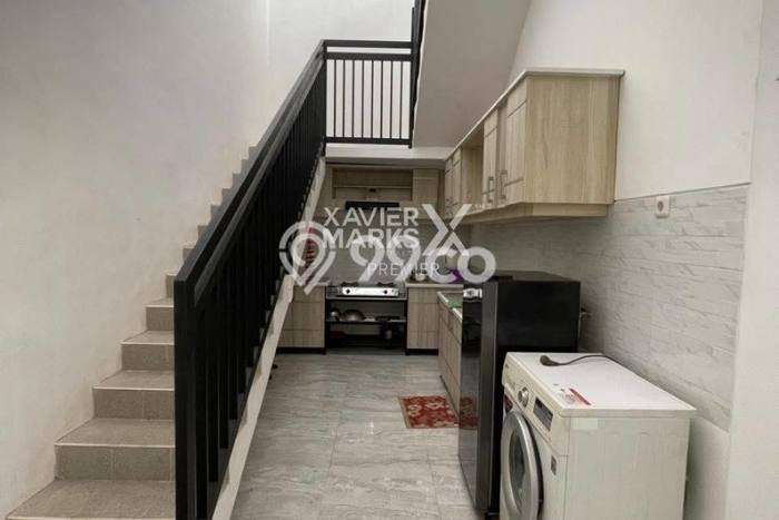 Hunian Cantik Modern Lb 170m2 di Blimbing, Malang Hunian Cantik Modern Lb 170m2 di Blimbing, Malang
