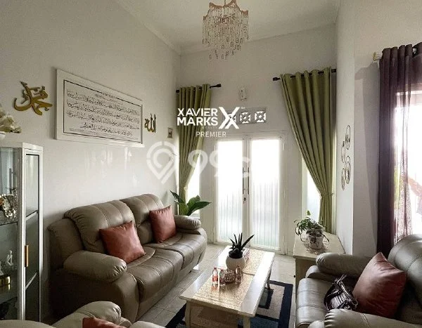 Rumah Strategis Modern Lb 162m2 di Pakis, Malang Rumah Strategis Modern Lb 162m2 di Pakis, Malang