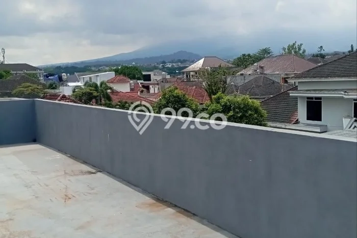 Rumah Luxury Modern Tanpa Renovasi di Tidar Malang Rumah Luxury Modern Tanpa Renovasi di Tidar Malang