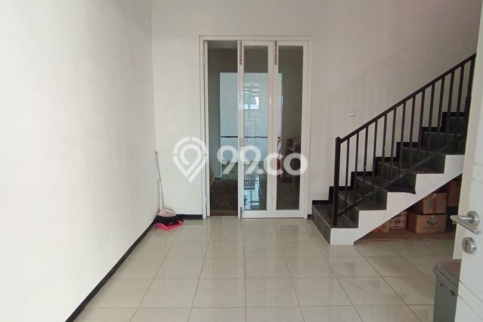 Rumah Modern Cantik 4 KT Bisa Langsung Pindah di Karangploso Rumah Modern Cantik 4 KT Bisa Langsung Pindah di Karangploso