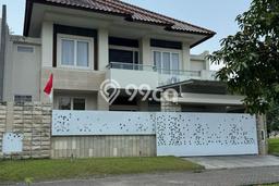 Rumah Luxury Modern Tanpa Renovasi di Araya Malang Rumah Luxury Modern Tanpa Renovasi di Araya Malang