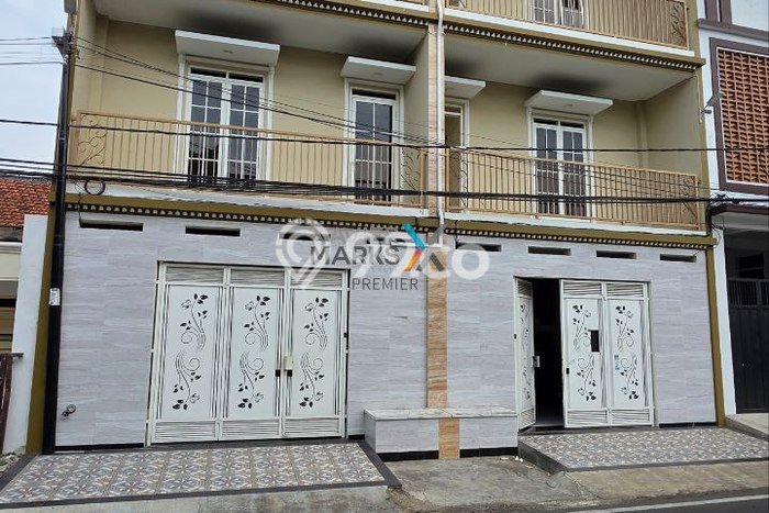 Unit Kost Dijual di Lowokwaru dengan 22 Kamar Tidur & Luas Bangunan 600m2 Unit Kost Dijual di Lowokwaru dengan 22 Kamar Tidur & Luas Bangunan 600m2