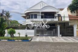 Rumah Elit LB 700m2 Siap Pakai Desain Elegan di Araya, Malang Rumah Elit LB 700m2 Siap Pakai Desain Elegan di Araya, Malang