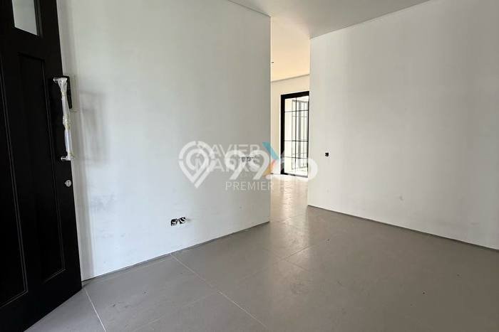 Hunian Elit LB 150m2 Siap Pakai Desain Elegan di Villa Puncak Tidar, Malang Hunian Elit LB 150m2 Siap Pakai Desain Elegan di Villa Puncak Tidar, Malang