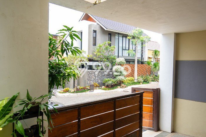 Rumah Elit Modern Siap Huni di Villa Puncak Tidar Malang Rumah Elit Modern Siap Huni di Villa Puncak Tidar Malang