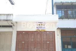 SEWA TERJANGKAU! Ruko di Medan Petisah, Luas 84m², Lokasi Komersial SEWA TERJANGKAU! Ruko di Medan Petisah, Luas 84m², Lokasi Komersial