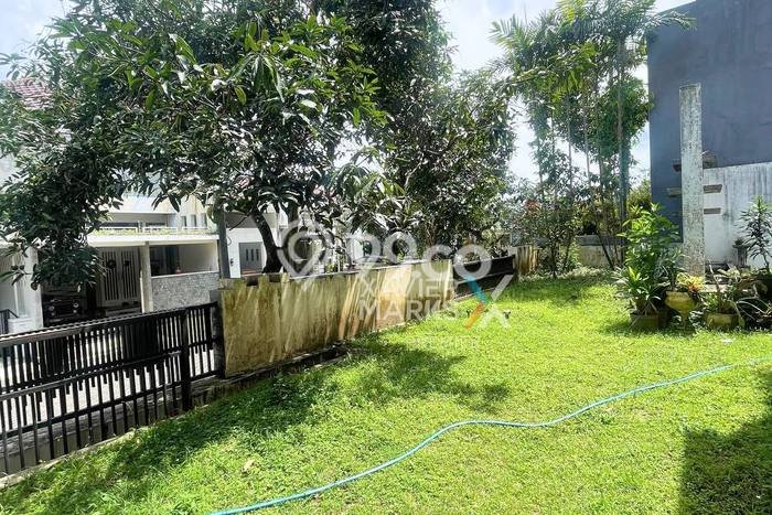 Rumah Mewah LB 279m2 Siap Huni Desain Elegan di Villa Puncak Tidar, Malang Rumah Mewah LB 279m2 Siap Huni Desain Elegan di Villa Puncak Tidar, Malang