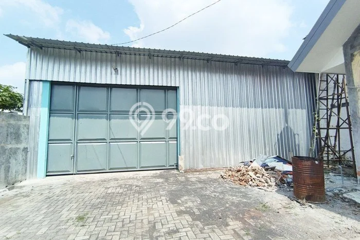 Disewakan Gudang komersial di Blimbing luas bangunan 835m2 Disewakan Gudang komersial di Blimbing luas bangunan 835m2