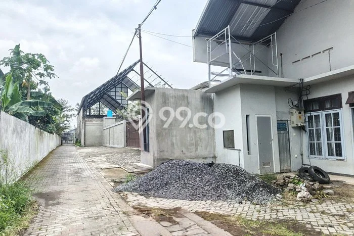 Gudang disewakan lokasi strategis Sukun Malang 300m2 Gudang disewakan lokasi strategis Sukun Malang 300m2