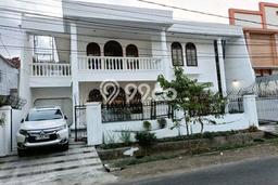 Rumah Elit LB 750m2 Siap Pakai Desain Elegan di Dieng, Malang Rumah Elit LB 750m2 Siap Pakai Desain Elegan di Dieng, Malang