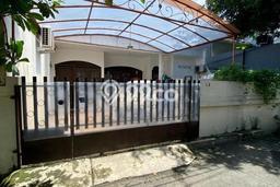 For Sale! Premium House LT 212m2 Desain Modern di Kemanggisan For Sale! Premium House LT 212m2 Desain Modern di Kemanggisan