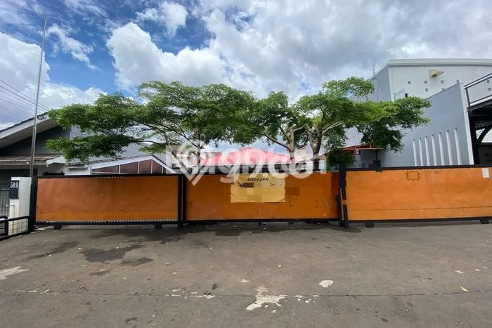 Gudang bagus disewakan di Jagakarsa Jakarta Selatan dengan LB 560m2 harga sewa terbaik Gudang bagus disewakan di Jagakarsa Jakarta Selatan dengan LB 560m2 harga sewa terbaik