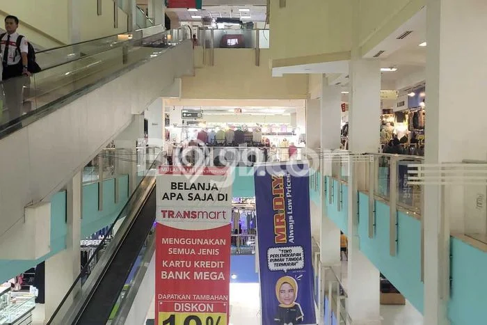 Ruko Premium di , Luas 15m2m², Jalan Utama, Tingkat Keramaian Tinggi Ruko Premium di , Luas 15m2m², Jalan Utama, Tingkat Keramaian Tinggi