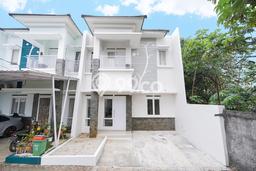 HOT LISTING! Rumah Siap Huni area Cibinong, Luas 98m² Bangunan 144m² HOT LISTING! Rumah Siap Huni area Cibinong, Luas 98m² Bangunan 144m²