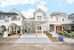 NEW LISTING! Rumah Strategis di Legenda Wisata, LT 144m² Bangunan 102m² NEW LISTING! Rumah Strategis di Legenda Wisata, LT 144m² Bangunan 102m²