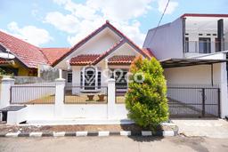 Rumah Asri di Tanah Sareal, Bogor, Luas 165m² LB 85m² Rumah Asri di Tanah Sareal, Bogor, Luas 165m² LB 85m²