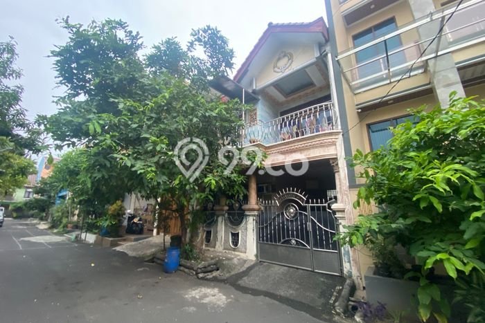 Dijual Cepat Rumah Bagus Siap Huni LB 150m2 di Cipayung, Jakarta Timur Dijual Cepat Rumah Bagus Siap Huni LB 150m2 di Cipayung, Jakarta Timur