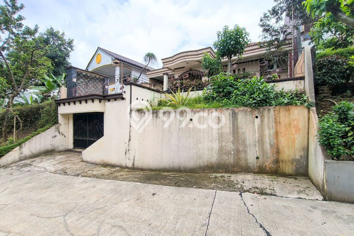 Rumah Strategis Modern Lb 160m2 di Pancoran Mas, Depok Rumah Strategis Modern Lb 160m2 di Pancoran Mas, Depok