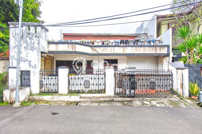 Rumah Eksklusif Dijual LT 200m2 di Palmerah, Jakarta Barat Rumah Eksklusif Dijual LT 200m2 di Palmerah, Jakarta Barat