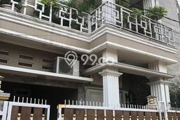 Rumah Mewah LB 250m2 Siap Huni Desain Elegan di Grand Wisata, Bekasi Rumah Mewah LB 250m2 Siap Huni Desain Elegan di Grand Wisata, Bekasi