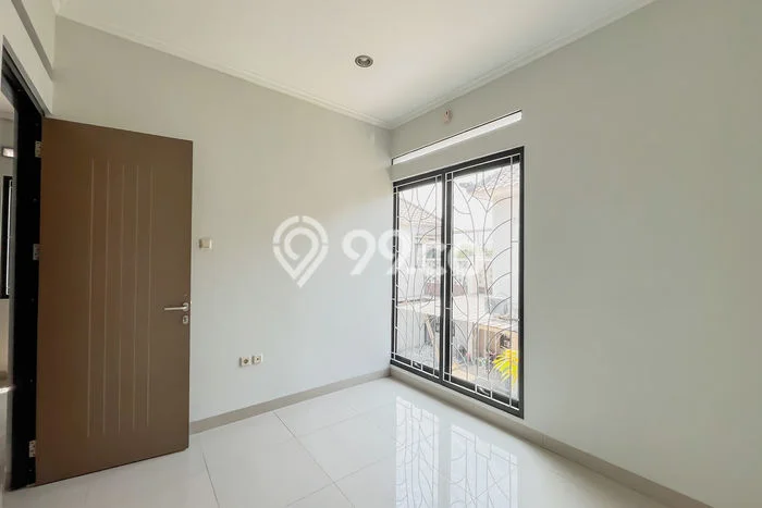 Dijual Hunian Rumah Terawat 3 Kamar di Bojong Sari, Depok Dijual Hunian Rumah Terawat 3 Kamar di Bojong Sari, Depok