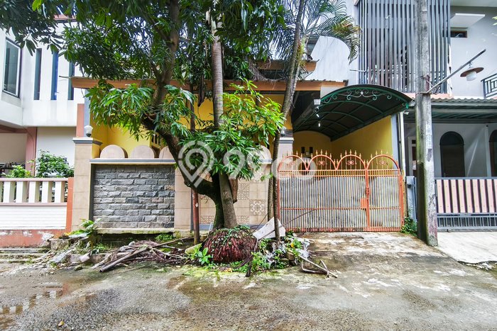 For Sale Hunian Rumah Terawat 2 Kamar di Cibubur, Jakarta Timur For Sale Hunian Rumah Terawat 2 Kamar di Cibubur, Jakarta Timur