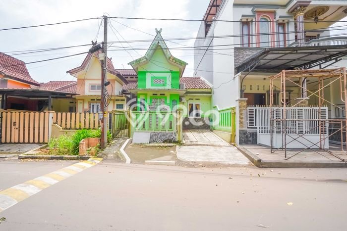 Hunian Nyaman Asri 3 KT Siap Pakai di Cibubur Jakarta Timur Hunian Nyaman Asri 3 KT Siap Pakai di Cibubur Jakarta Timur