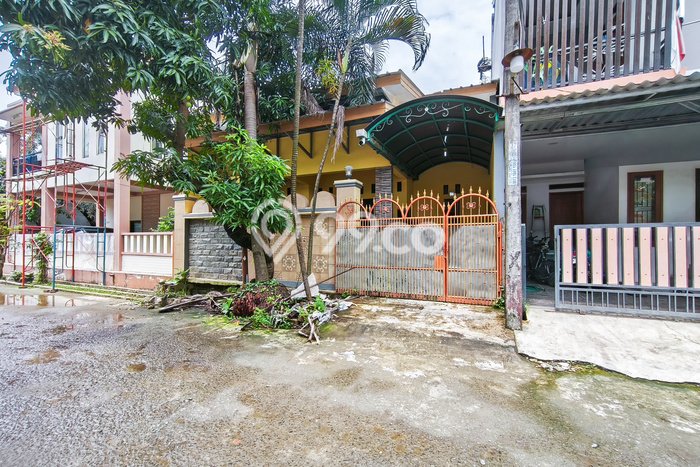 For Sale Hunian Rumah Terawat 2 Kamar di Cibubur, Jakarta Timur For Sale Hunian Rumah Terawat 2 Kamar di Cibubur, Jakarta Timur