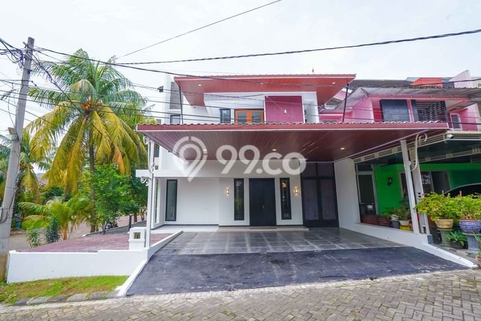 For Sale! Premium House LT 197m2 Desain Modern di Kota Wisata For Sale! Premium House LT 197m2 Desain Modern di Kota Wisata