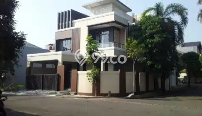 For Sale! Premium House LT 251m2 Desain Elegan di BSD City For Sale! Premium House LT 251m2 Desain Elegan di BSD City
