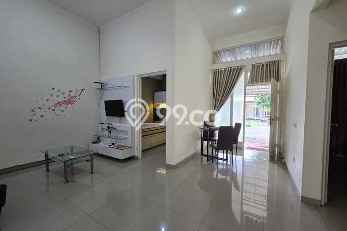 Disewakan! Rumah 3 Kamar Tidur &
1 Kamar Mandi di Graha Padma, Semarang Disewakan! Rumah 3 Kamar Tidur &
1 Kamar Mandi di Graha Padma, Semarang
