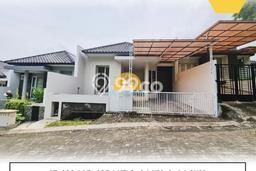 Rumah Elit Modern Siap Huni di Candi Golf Semarang Rumah Elit Modern Siap Huni di Candi Golf Semarang