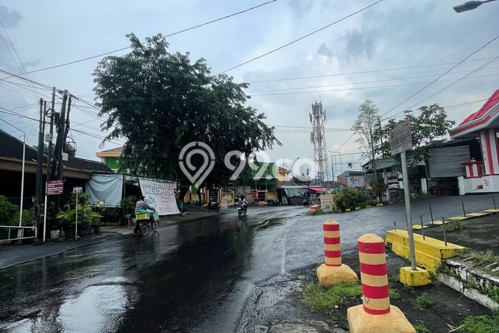 For Sale! Luxury House LT 482m2 Desain Modern di Pamularsih For Sale! Luxury House LT 482m2 Desain Modern di Pamularsih