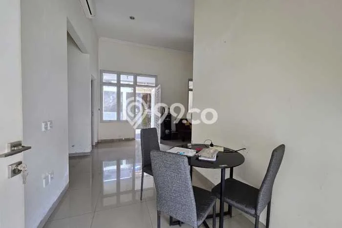 Disewakan! Rumah 3 Kamar Tidur &
1 Kamar Mandi di Graha Padma, Semarang Disewakan! Rumah 3 Kamar Tidur &
1 Kamar Mandi di Graha Padma, Semarang
