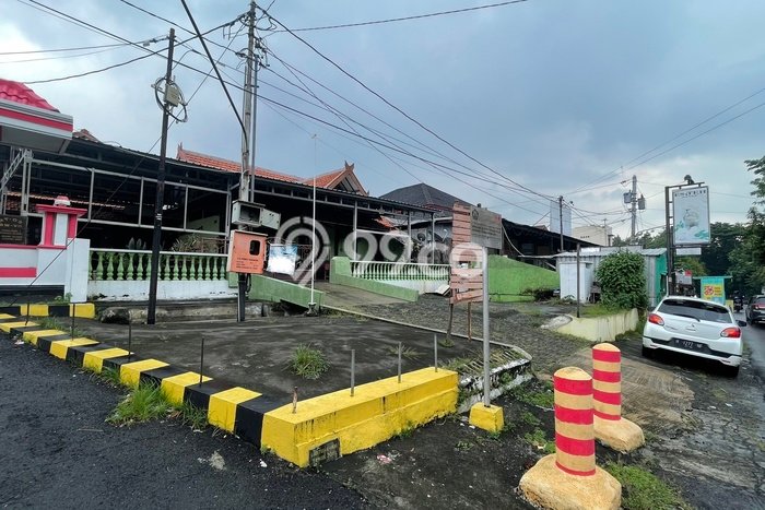 For Sale! Luxury House LT 482m2 Desain Modern di Pamularsih For Sale! Luxury House LT 482m2 Desain Modern di Pamularsih