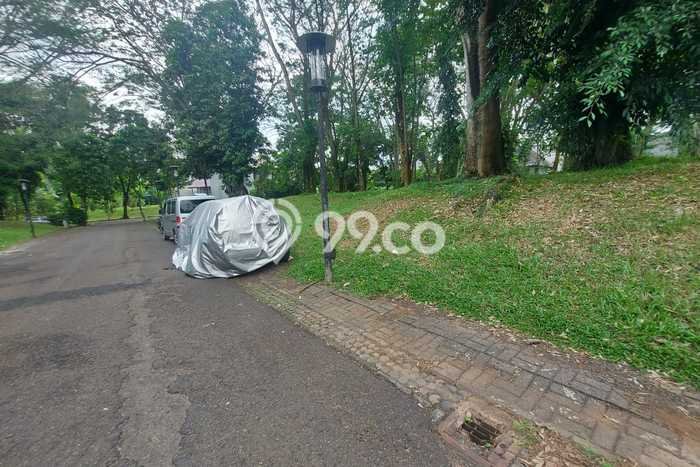 Lahan Kosong Dijual di Tangerang Selatan dengan Area 579m2 Lahan Kosong Dijual di Tangerang Selatan dengan Area 579m2
