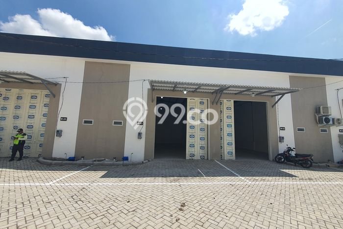 Area Strategis! Disewakan Gudang Lokasi Driyorejo, Gresik Cocok untuk Bisnis Area Strategis! Disewakan Gudang Lokasi Driyorejo, Gresik Cocok untuk Bisnis
