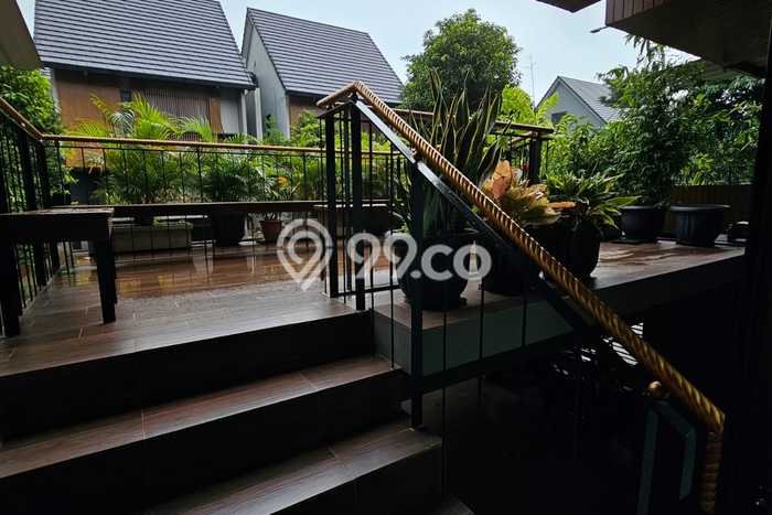 Rumah Mewah LB 300m2 Siap Pakai Desain Elegan di BSD Green Wich, Tangerang Rumah Mewah LB 300m2 Siap Pakai Desain Elegan di BSD Green Wich, Tangerang