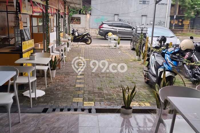 Ruko Bagus LT 208m2 LB 143m2 Dijual di Jatisampurna Bekasi Ruko Bagus LT 208m2 LB 143m2 Dijual di Jatisampurna Bekasi