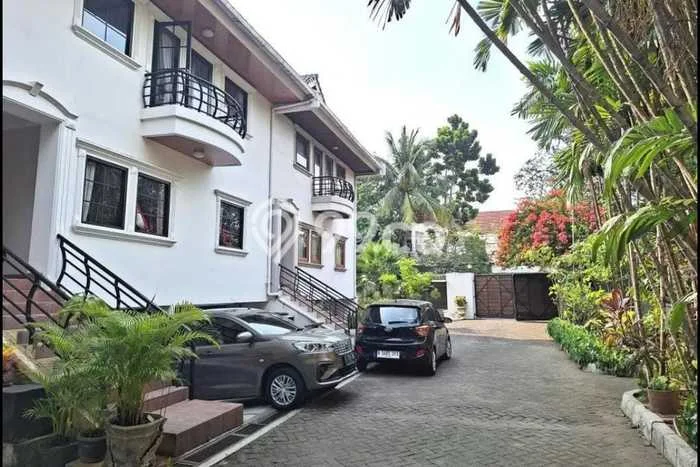 Jual Rumah Luas Elegan Dengan View Cantik di Kemang, Jakarta Selatan Jual Rumah Luas Elegan Dengan View Cantik di Kemang, Jakarta Selatan