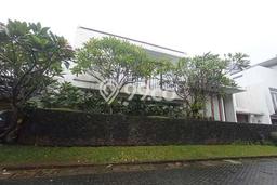 Dijual Rumah Luas Elegan Dengan View Eksklusif di Kemang, Jakarta Selatan Dijual Rumah Luas Elegan Dengan View Eksklusif di Kemang, Jakarta Selatan