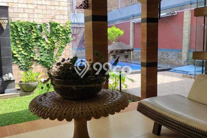 Rumah Luxury Modern Tanpa Renovasi di Jati Padang Jakarta Selatan Rumah Luxury Modern Tanpa Renovasi di Jati Padang Jakarta Selatan