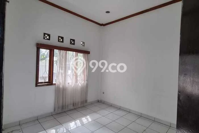 Disewakan Rumah Murah di Geger Kalong Bandung dengan 6 KT Disewakan Rumah Murah di Geger Kalong Bandung dengan 6 KT