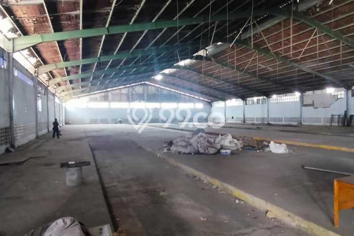 Gudang Disewa di Bandung dengan LB 5952m2 Area Komersial Ramai Gudang Disewa di Bandung dengan LB 5952m2 Area Komersial Ramai