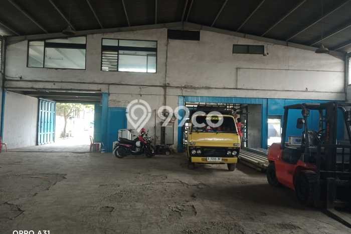 Gudang Disewa di Bandung dengan LB 1000m2 Area Komersial Ramai Gudang Disewa di Bandung dengan LB 1000m2 Area Komersial Ramai