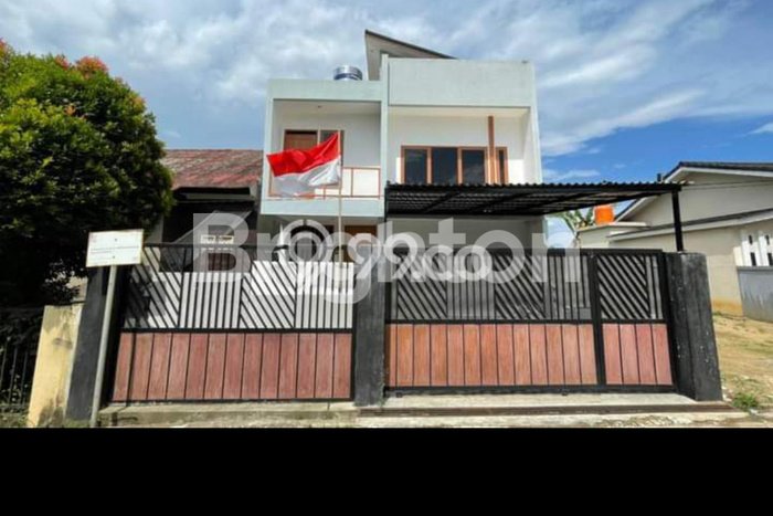 Rumah EXCLUSIVE! di Ilir Barat I, Palembang, LT 150m2m² Bangunan 145m2m², BISA KPR Rumah EXCLUSIVE! di Ilir Barat I, Palembang, LT 150m2m² Bangunan 145m2m², BISA KPR